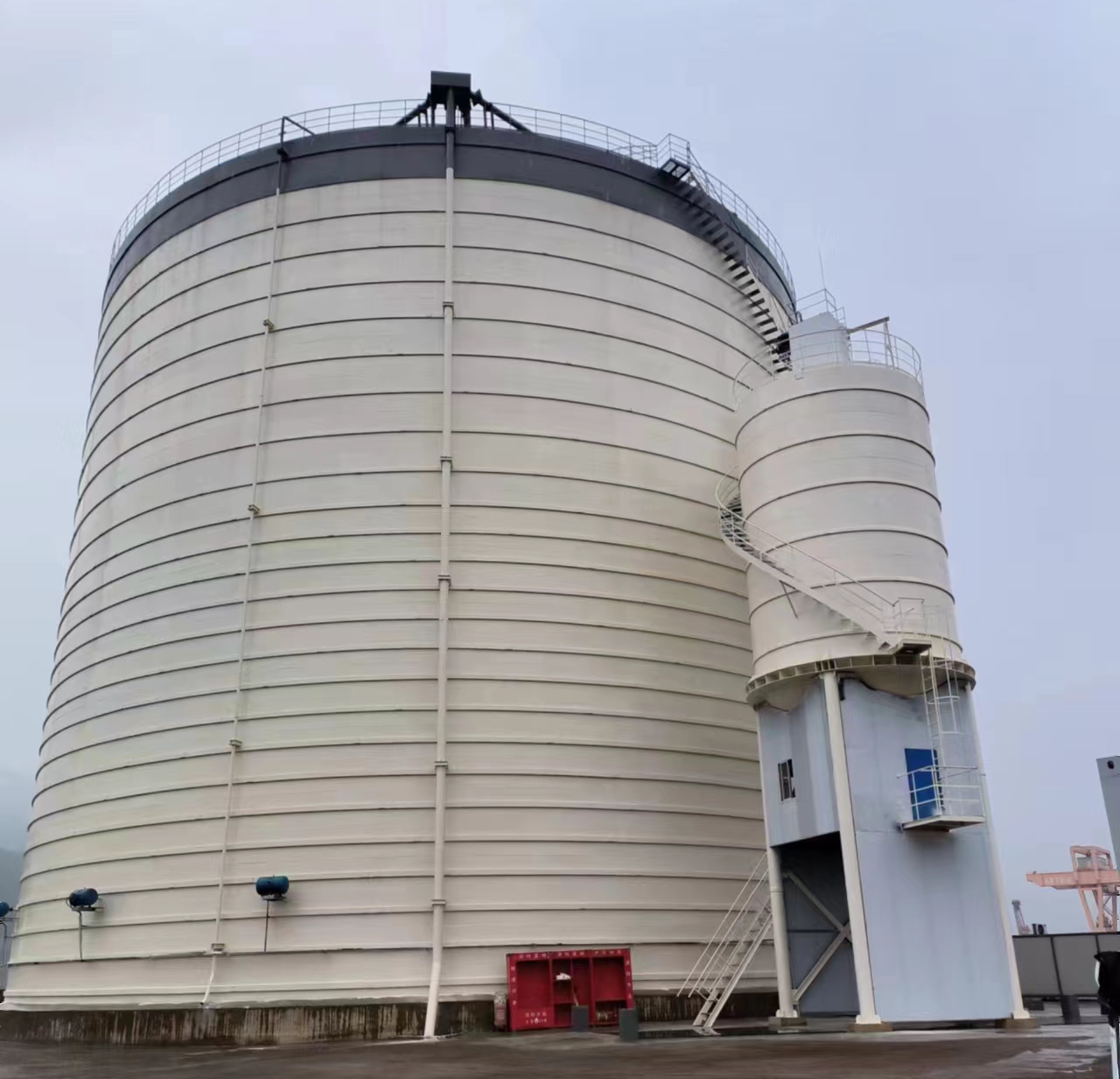 三江10万吨水泥钢板库